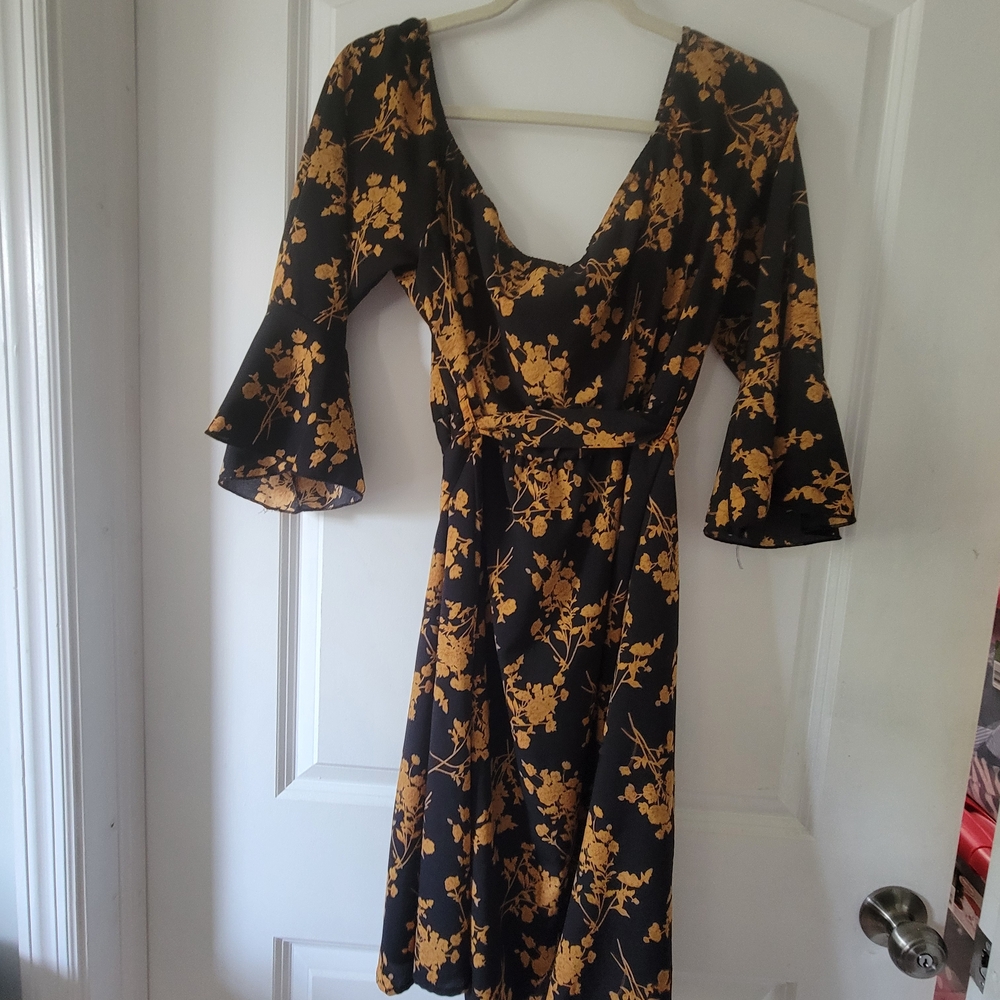 Shein 2xl Floral Black and Gold Dress